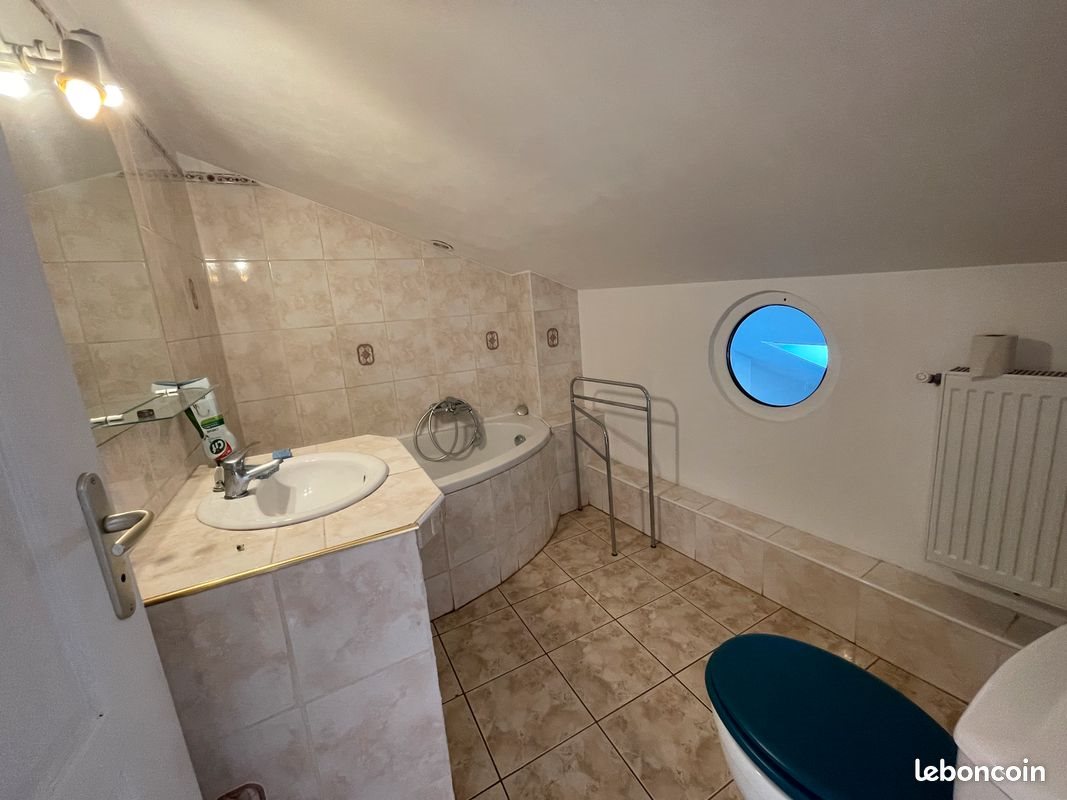 Appartement à louer, 55m², Peyruis