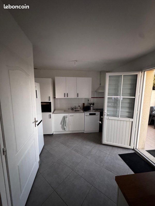 Maison à louer, 84m², Neuillé