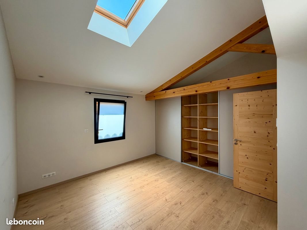Maison à louer, 156m², Glun