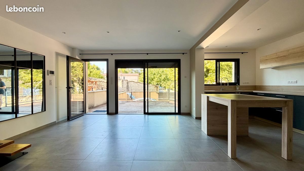 Maison à louer, 156m², Glun