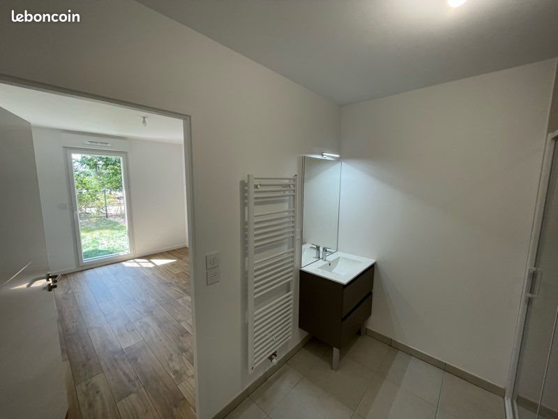 Appartement à louer, 41m², Theix