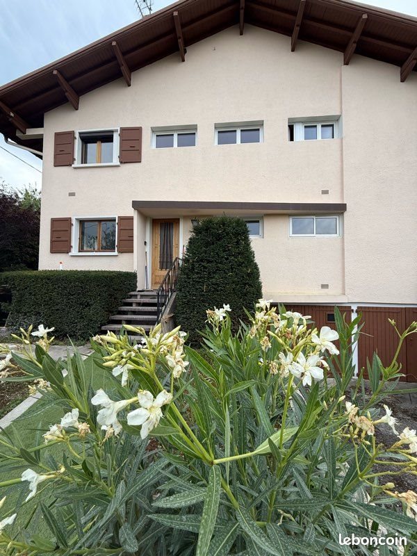 Appartement à louer, 84m², Saint-Julien-en-Genevois