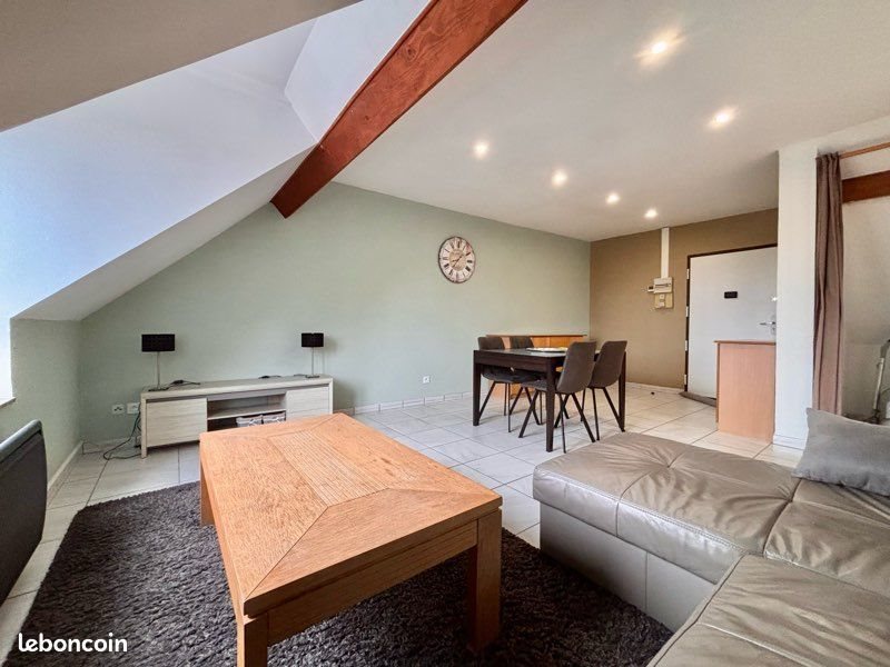 Appartement à louer, 43m², Troissereux