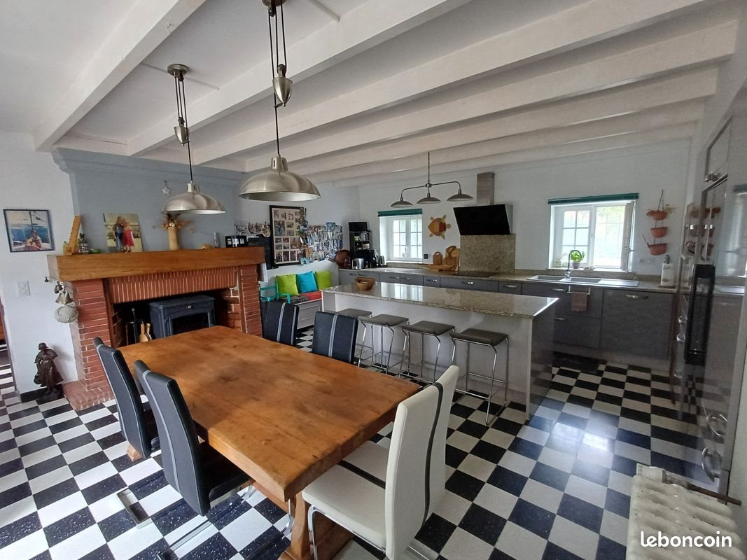 Maison à vendre, 190m², Saint-Hilaire-de-Villefranche