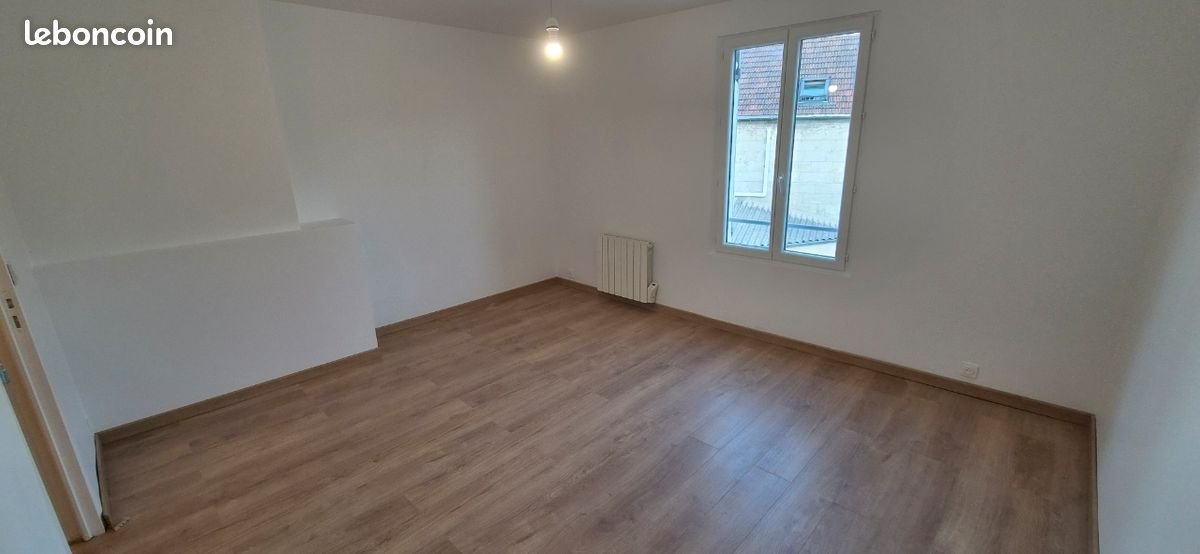 Maison à louer, 62m², Hénonville