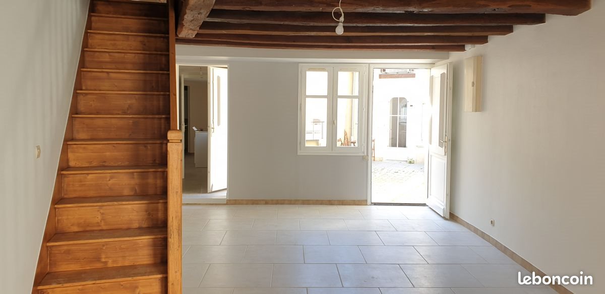 Maison à louer, 83m², Descartes