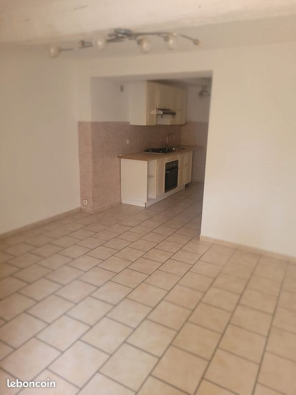 Appartement à louer, 42m², Pierrefeu-du-Var