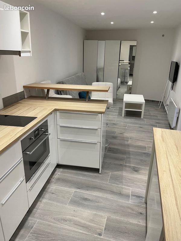 Appartement à louer, 23m², Hyères