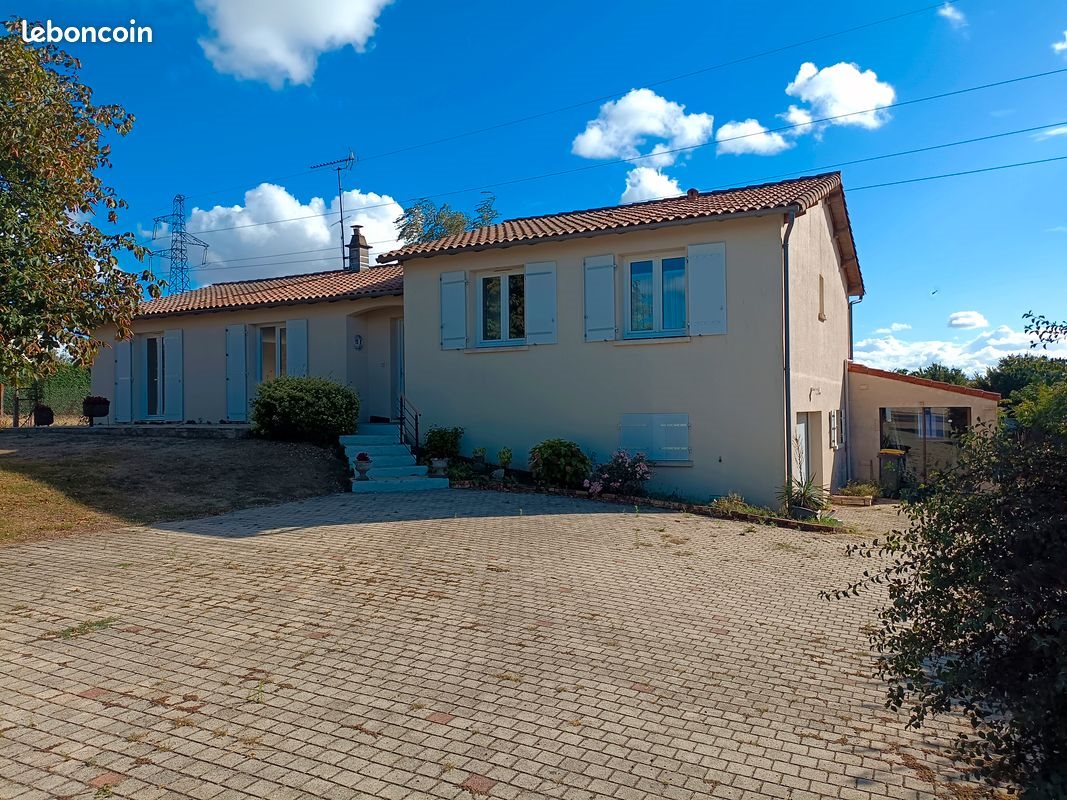 Maison à louer, 151m², Echiré