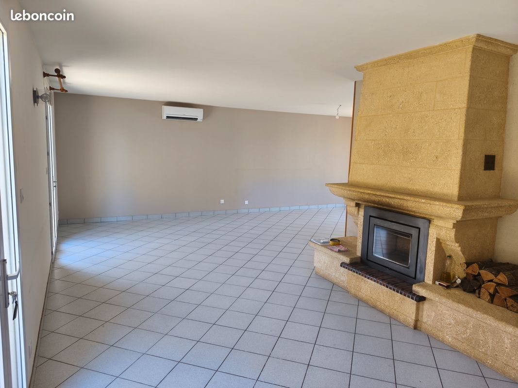 Maison à louer, 151m², Echiré