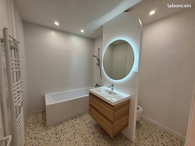 Appartement à louer, 160m², Courbevoie