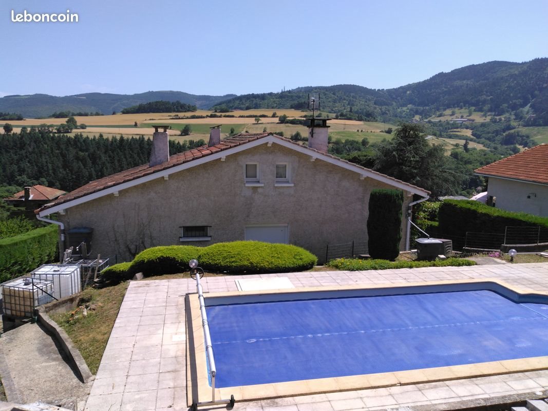 Maison à vendre, 125m², Bourg-Argental