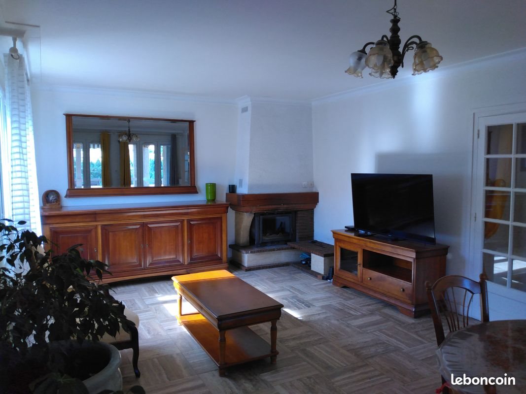 Maison à vendre, 125m², Bourg-Argental