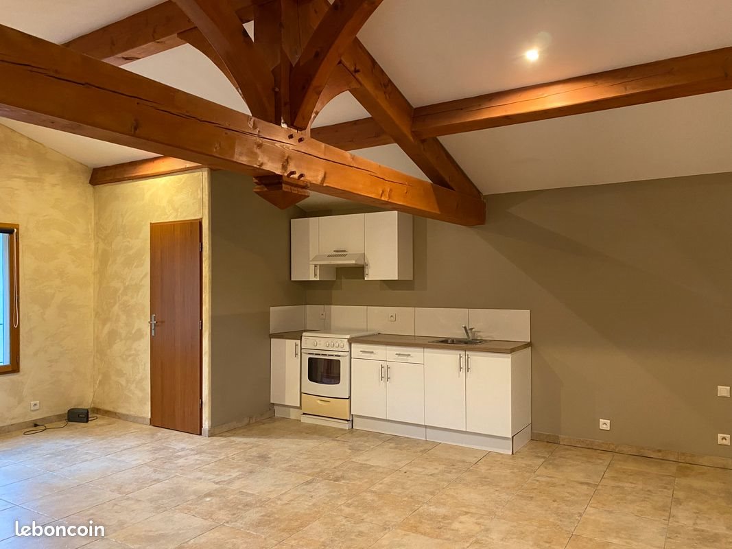 Appartement à louer, 58m², Forcalqueiret