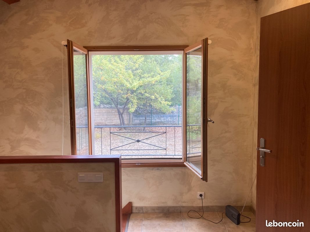 Appartement à louer, 58m², Forcalqueiret