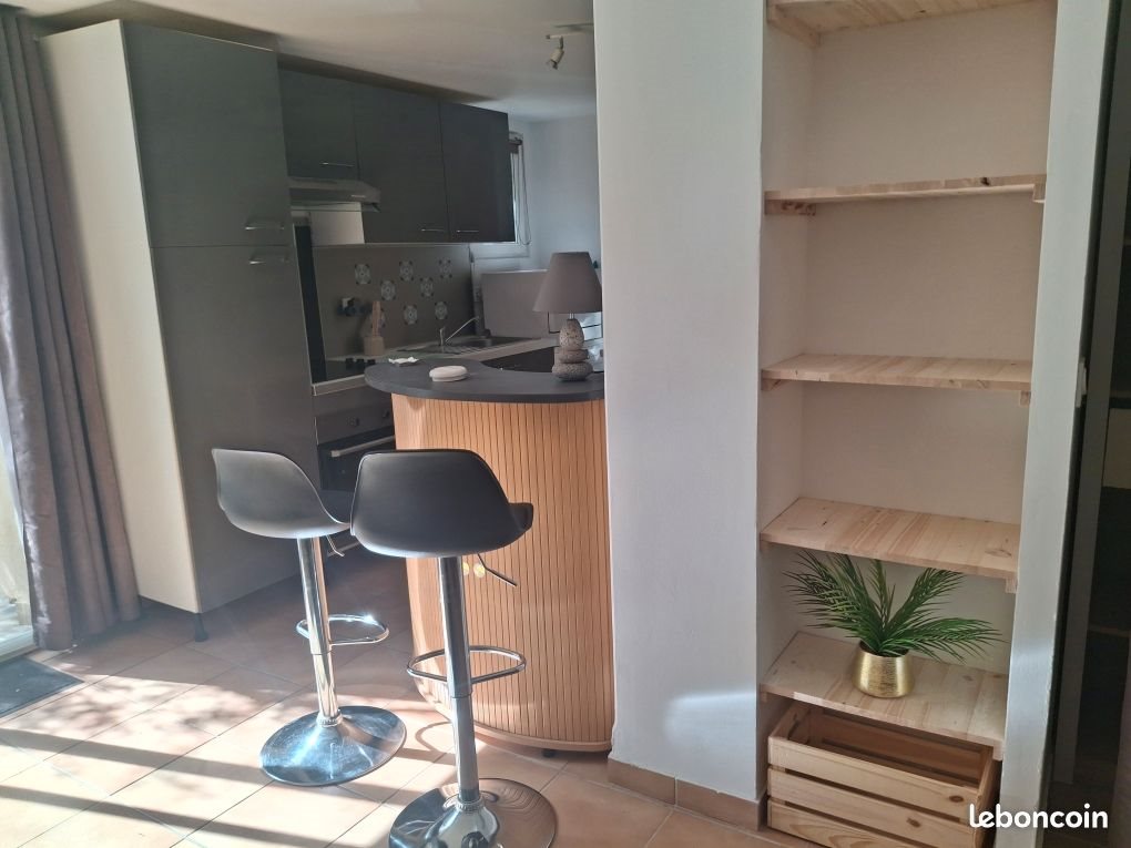 Appartement à louer, 30m², Néoules