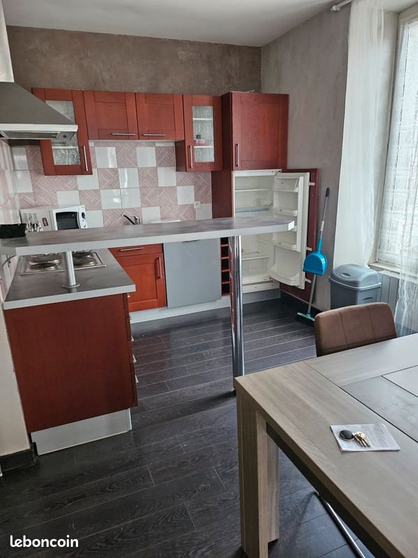 Appartement à louer, 47m², Aurillac