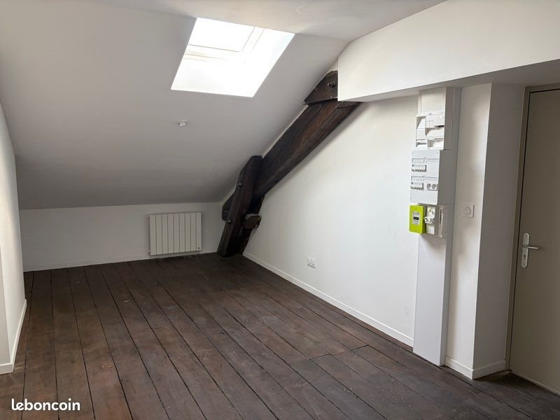 Appartement à louer, 27m², Thizy