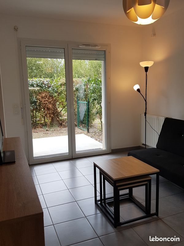 Appartement à louer, 392m², Ambarès-et-Lagrave