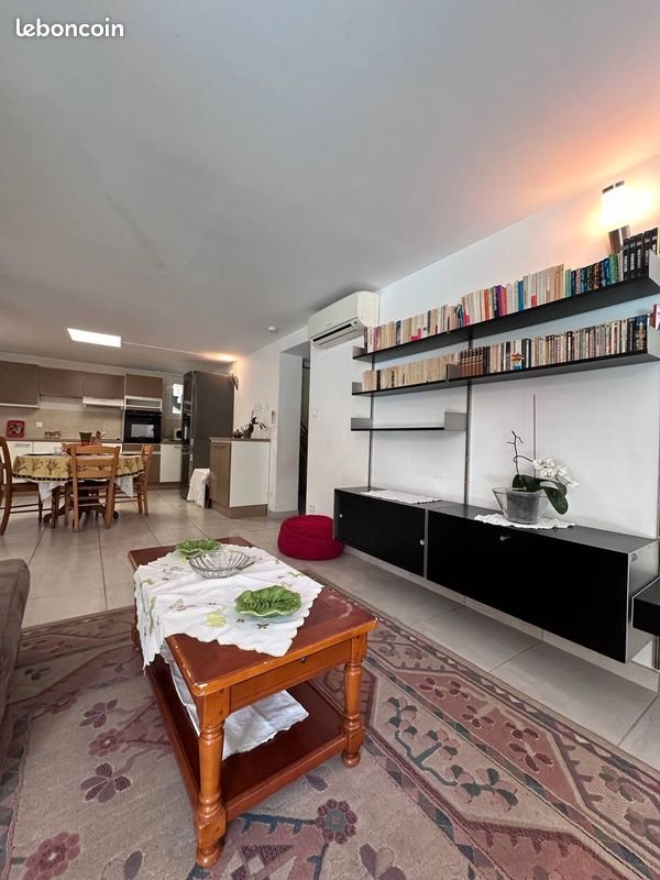 Appartement à louer, 55m², Marseille 8ème