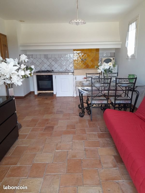 Maison à louer, 55m², Villelaure