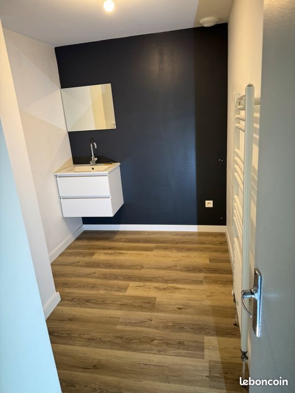 Appartement à louer, 110m², Poncin