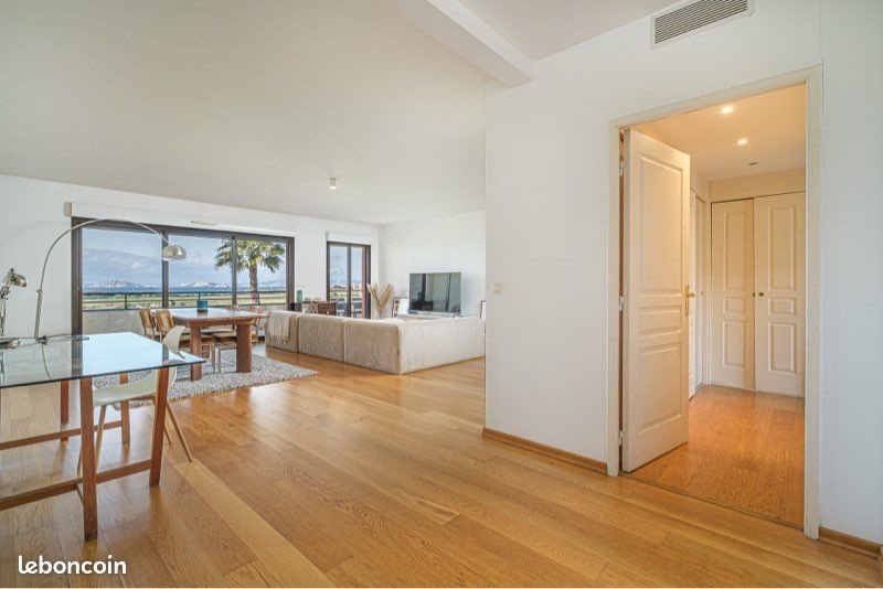 Appartement à louer, 123m², Marseille 8ème