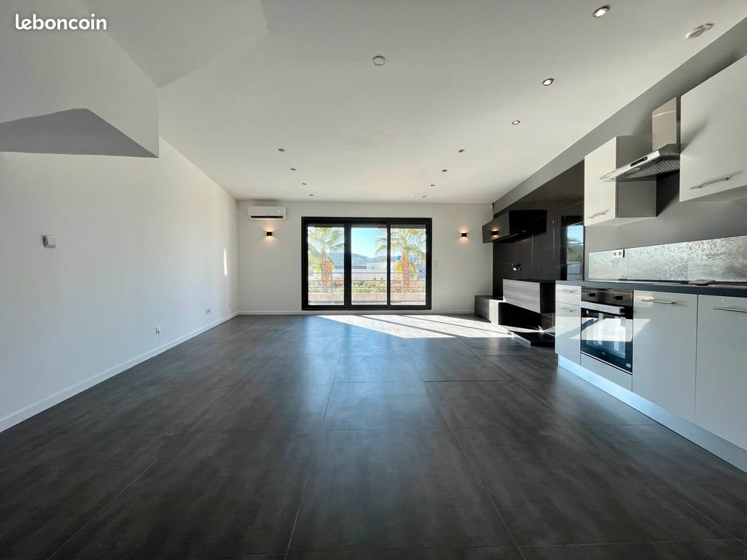 Appartement à louer, 78m², Mireval
