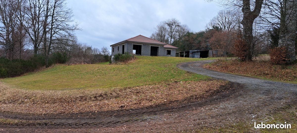 Maison à vendre, 170m², Flayat