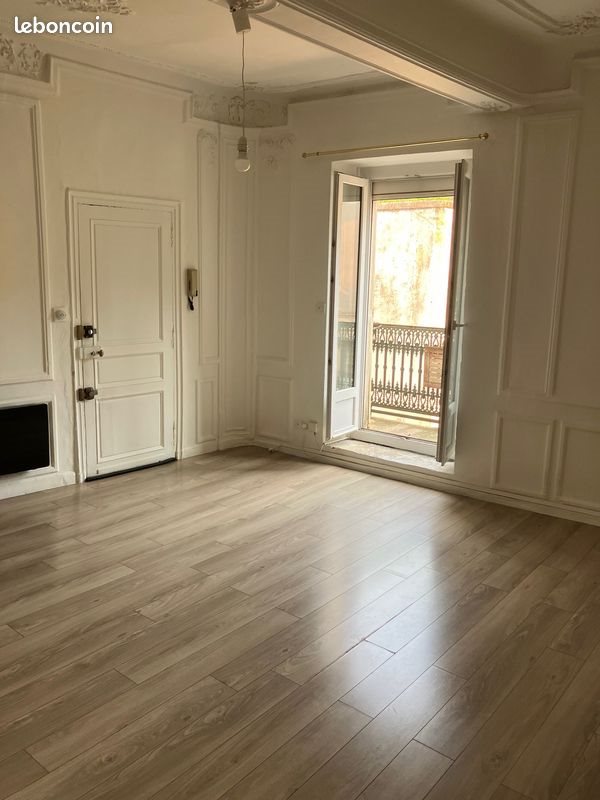 Appartement à louer, 52m², Nîmes