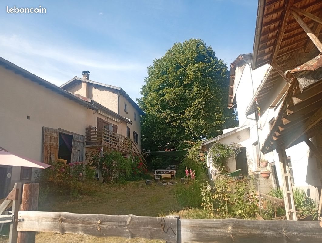 Maison à vendre, 600m², Vertolaye