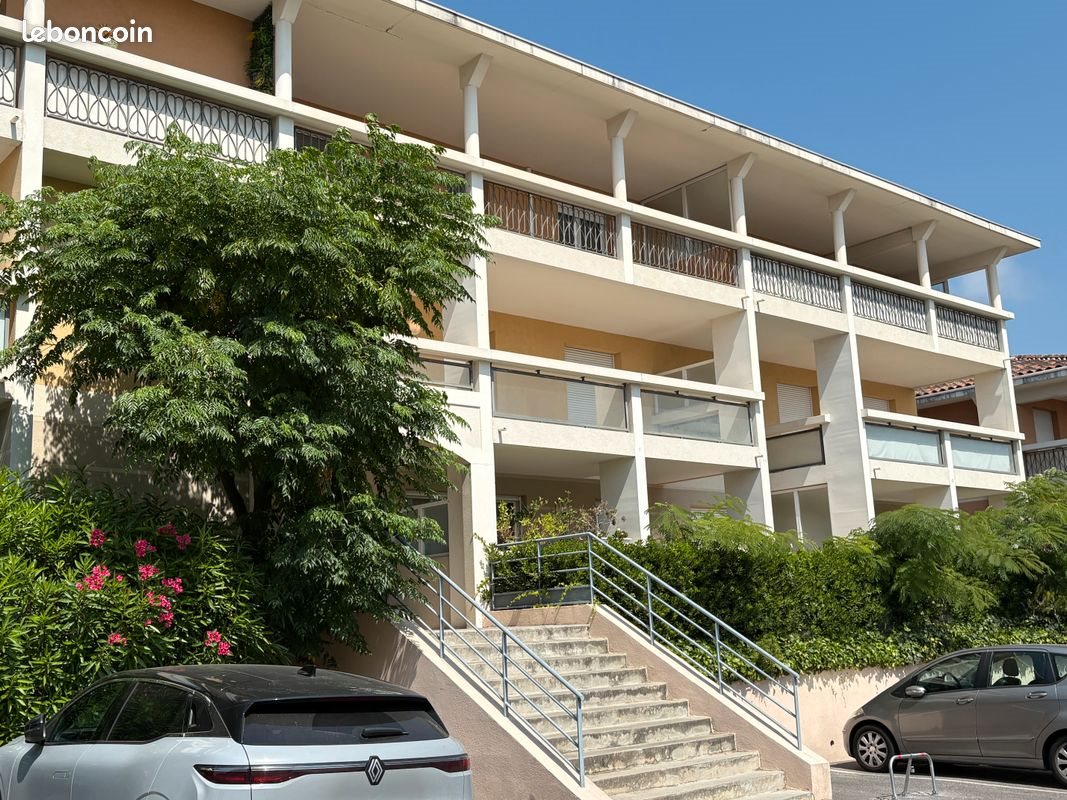 Appartement à louer, 49m², Cannes