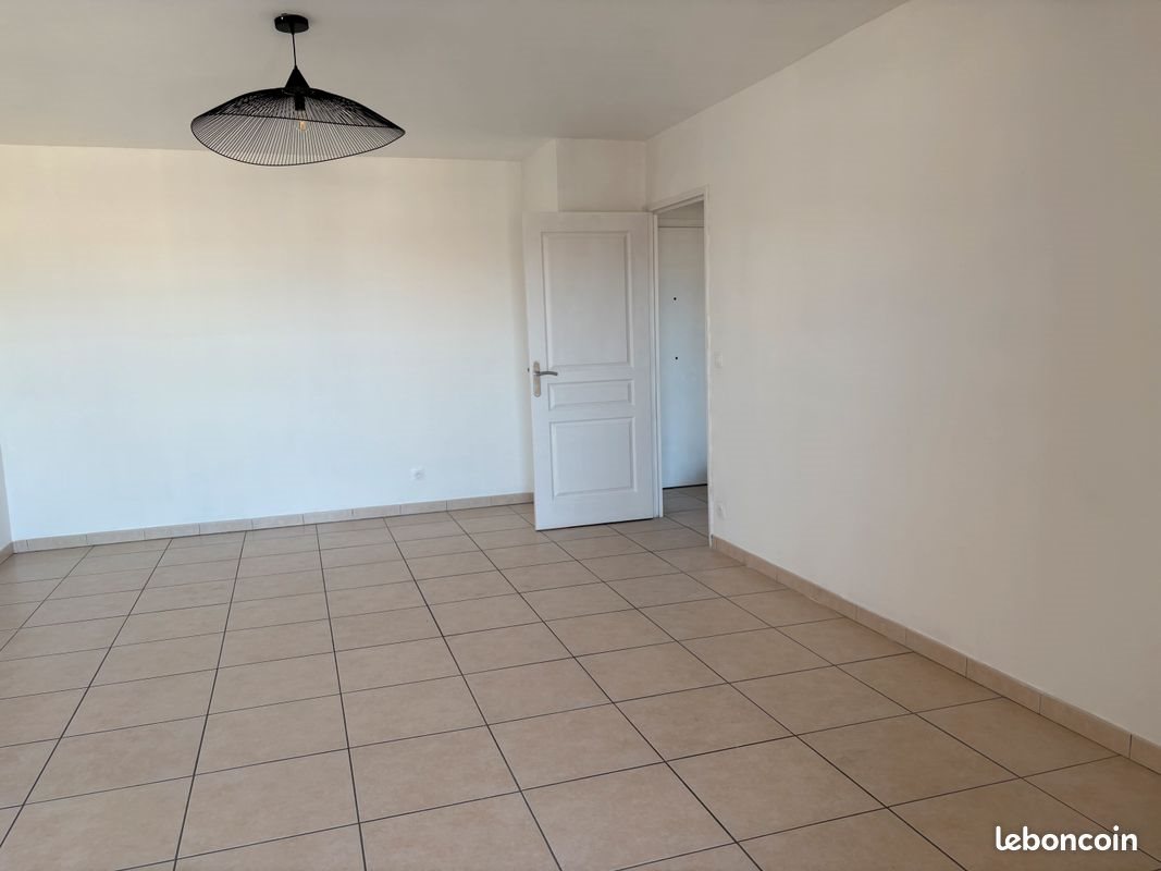 Appartement à louer, 49m², Cannes