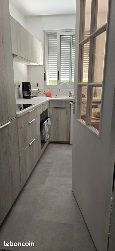 Appartement à louer, 45m², Antibes