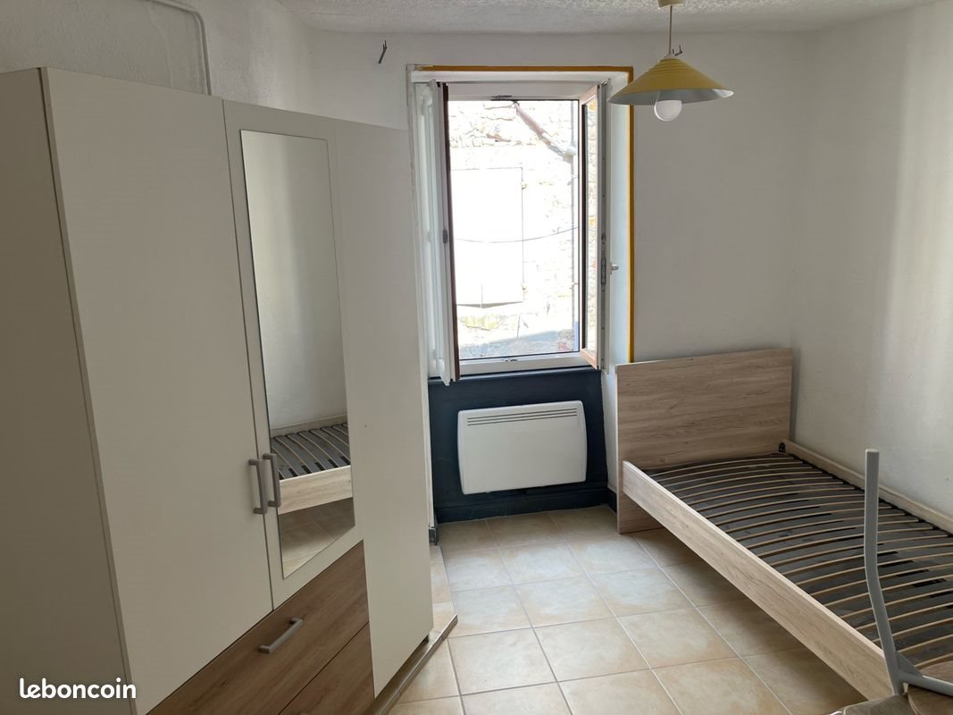Appartement à louer, 20m², Aubenas
