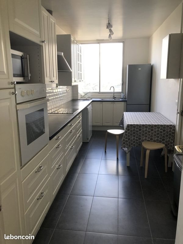 Appartement à louer, 79m², Suresnes