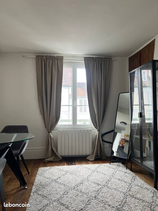 Appartement à louer, 23m², Fontainebleau