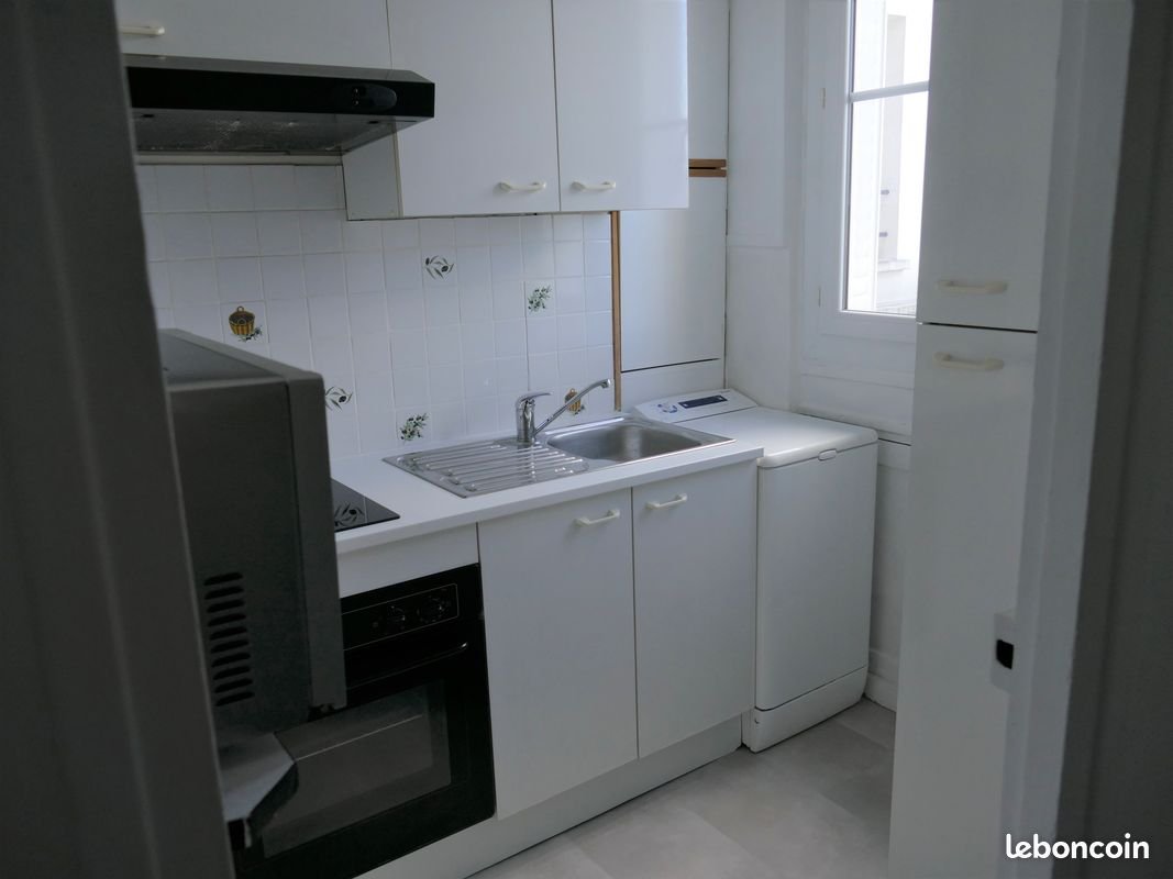 Appartement à louer, 23m², Paris 18ème