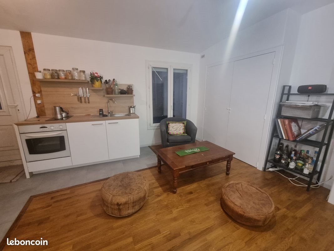 Appartement à louer, 25m², Rochefort