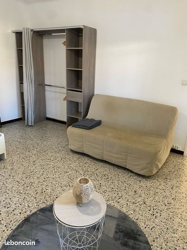 Appartement à louer, 32m², Nîmes
