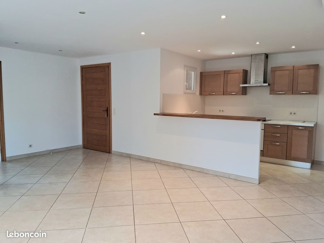Appartement à louer, 65m², Porto-Vecchio