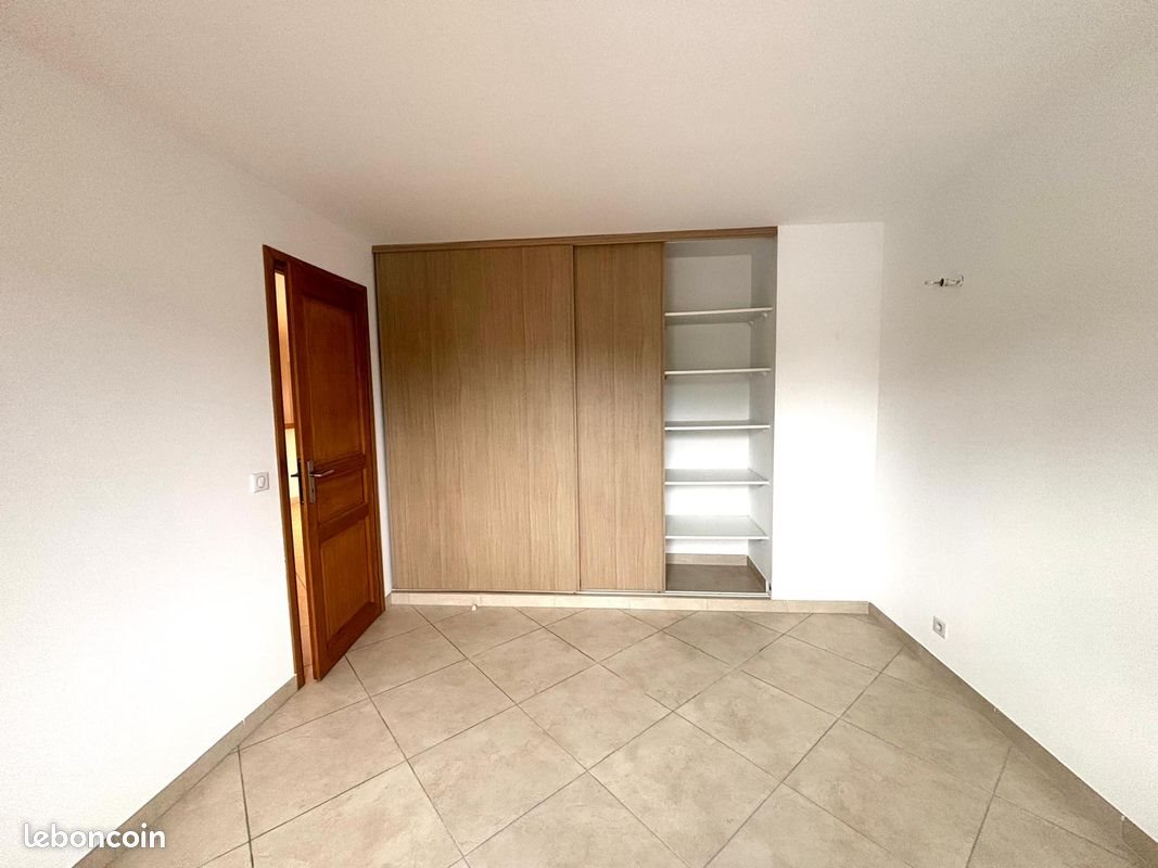 Appartement à louer, 65m², Porto-Vecchio