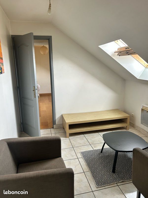 Appartement à louer, 35m², Péroy-les-Gombries