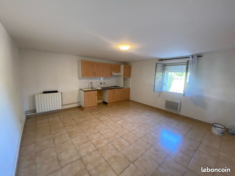 Appartement à louer, 55m², Pernes-les-Fontaines