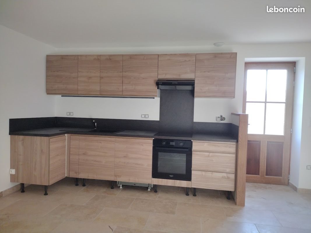 Maison à louer, 75m², Valréas