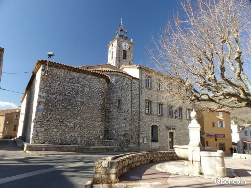 Appartement à louer, 45m², Saint-Vallier-de-Thiey