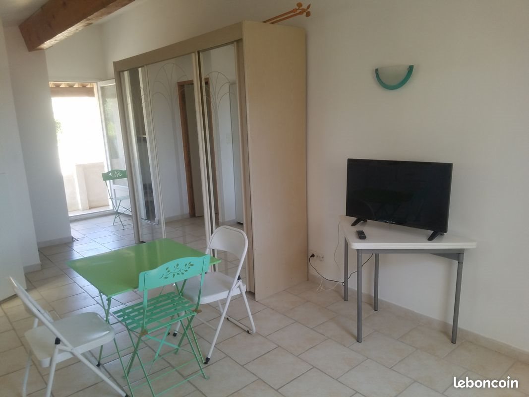 Appartement à louer, 28m², La Fare-les-Oliviers
