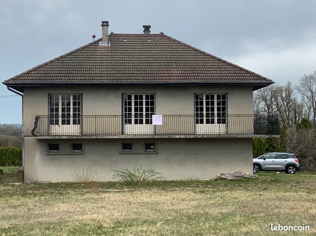 Maison à vendre, 92m², Pont-de-Poitte