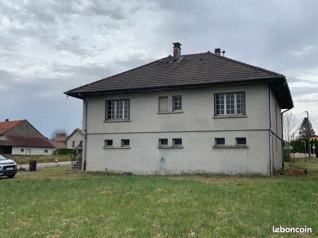 Maison à vendre, 92m², Pont-de-Poitte