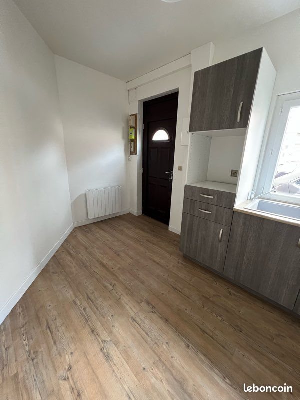 Appartement à louer, 31m², Albert